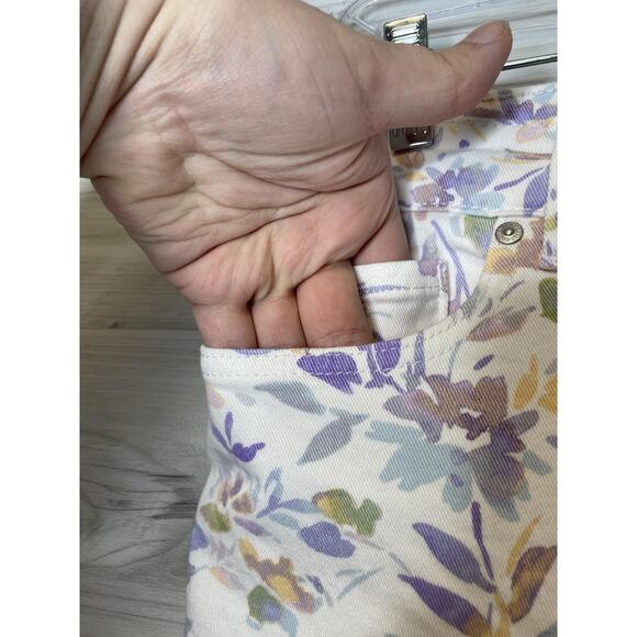 Gloria Vanderbilt Pants Womens 10P Floral Amanda Capri Stretch Denim Petite - Picture 3 of 14
